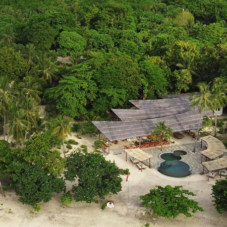 Metita Beach & Dive Resort Daruba Exterior foto